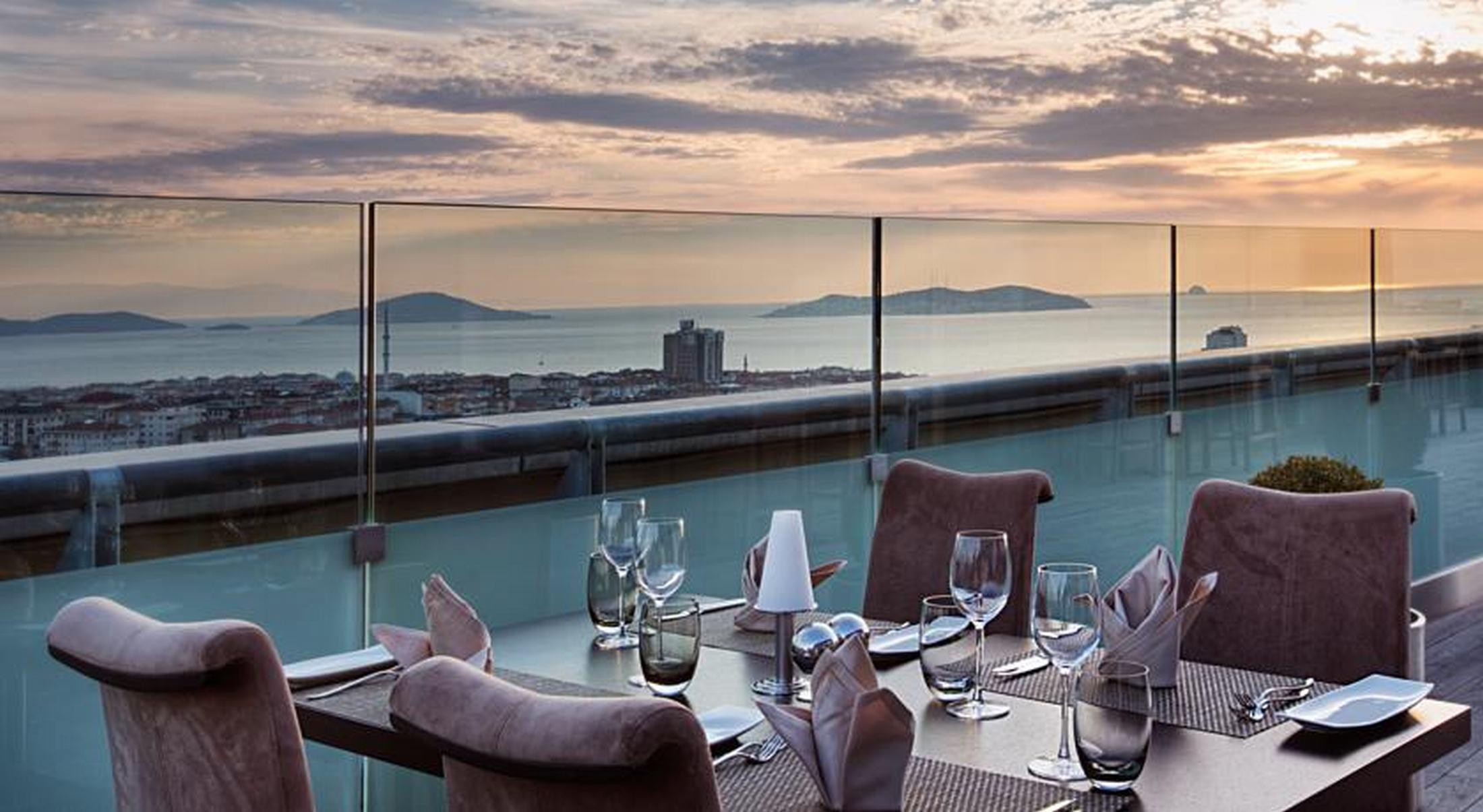 Dedeman Bostanci Istanbul Hotel & Convention Center Exteriér fotografie View from the restaurant